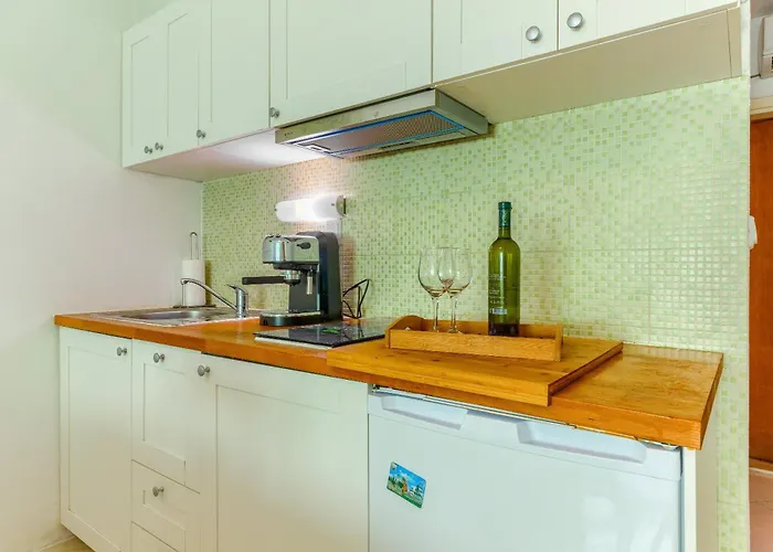 Filipovic, 3 Min Walk To The * Split